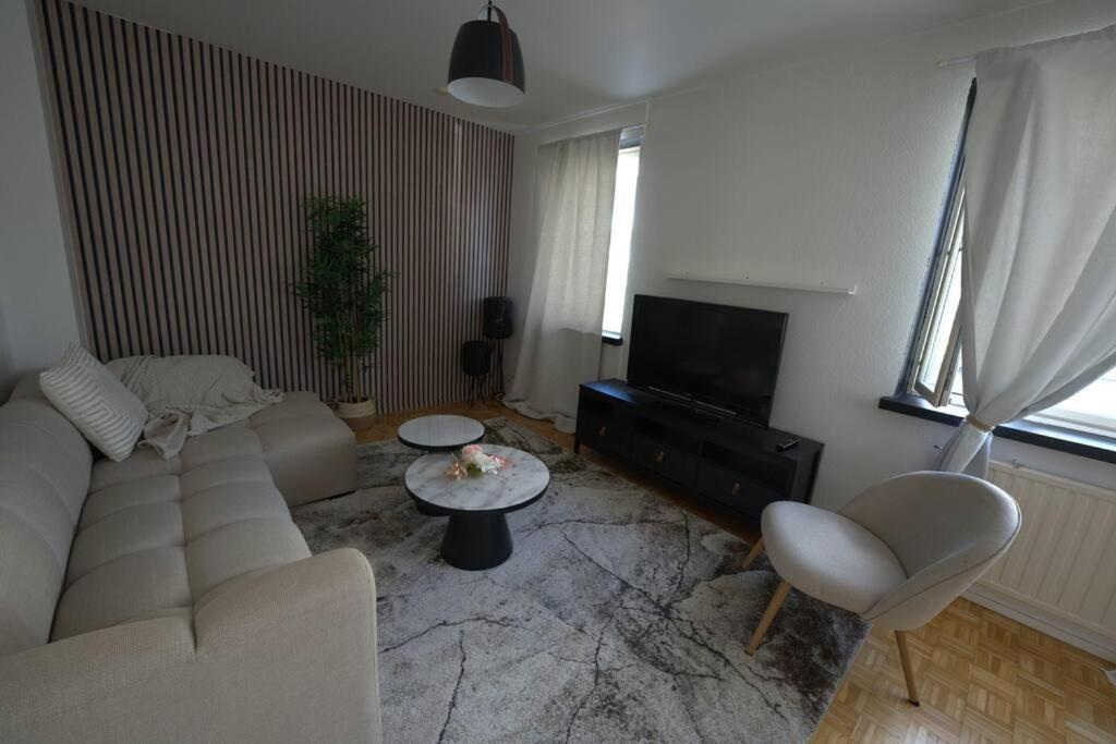 Cosy,Stylish & Big Apartment In The Heart Of City Рованиеми Экстерьер фото